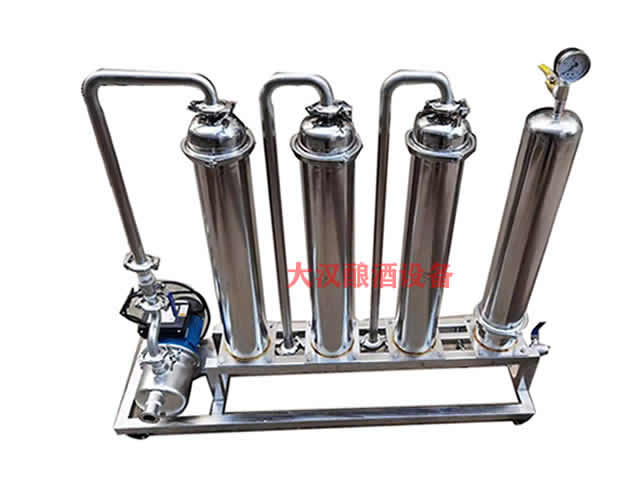 <b>小型（xíng）白酒除雜過濾設備</b>