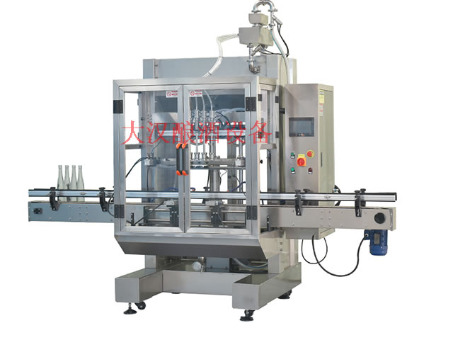 <b>白酒灌裝生產線</b>